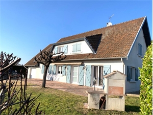 maison traditionnelle à la vente -   42300  ROANNE, surface 194 m2 vente maison traditionnelle - UBI461203169